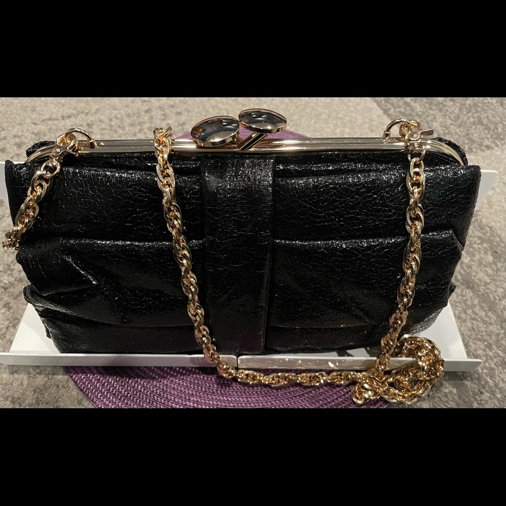 #108 - Brand New Chunky Clutch / Shoulder Bag with detachable Gold link chain! - Picture 6 of 12